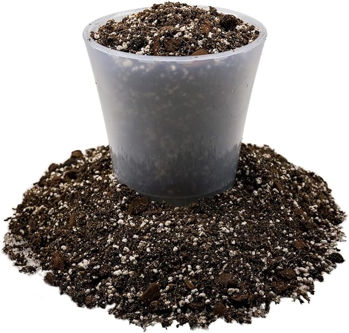 Premium Coco Coir and Perlite Potting Mix, Soil for Maximum Plant Growth, Perfect for Indoor and Outdoor Container Gardens by Gardenera - 3 Quart