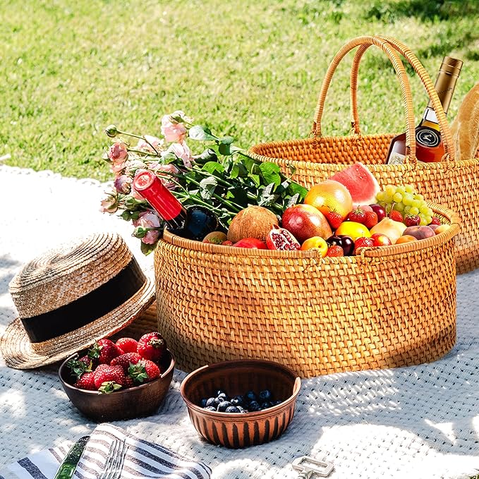 Rattan Picnic Basket with Handles, Oval Wicker Gift Basket for Wedding, Camping(13.8"×10.2"×5.1")