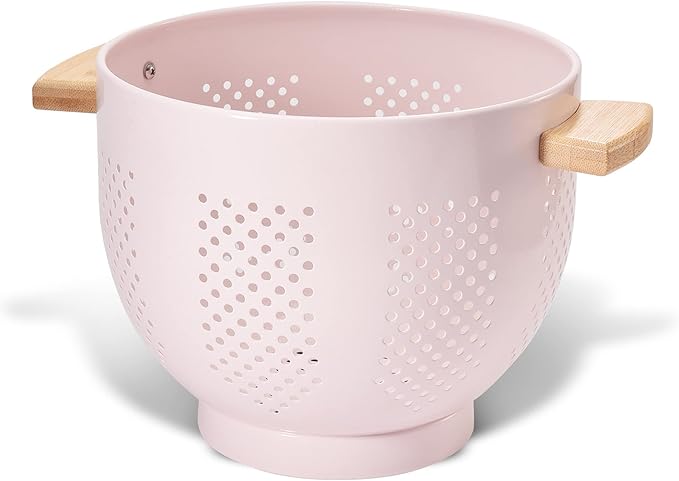 Metal Colander with Wood Handle and Stable Base, Powder Coated Steel Kitchen Strainer Basket for Draining Pasta, Vegetable and fruit(5.5quart,Pink)