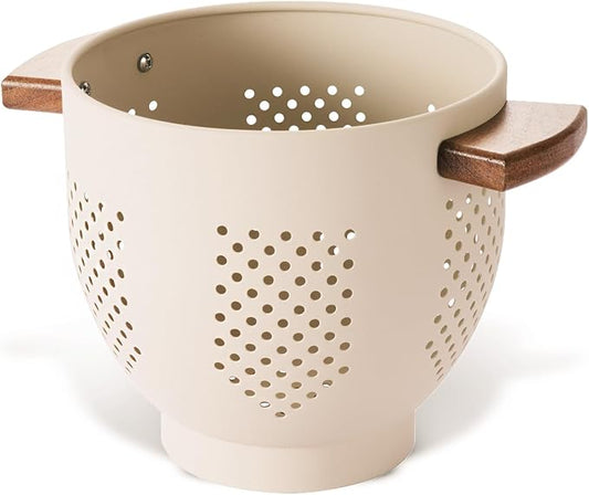 Metal Colander with Wood Handle and Stable Base, Powder Coated Steel Kitchen Strainer Basket for Draining Pasta, Vegetable and fruit (3quart,Sandyellow)