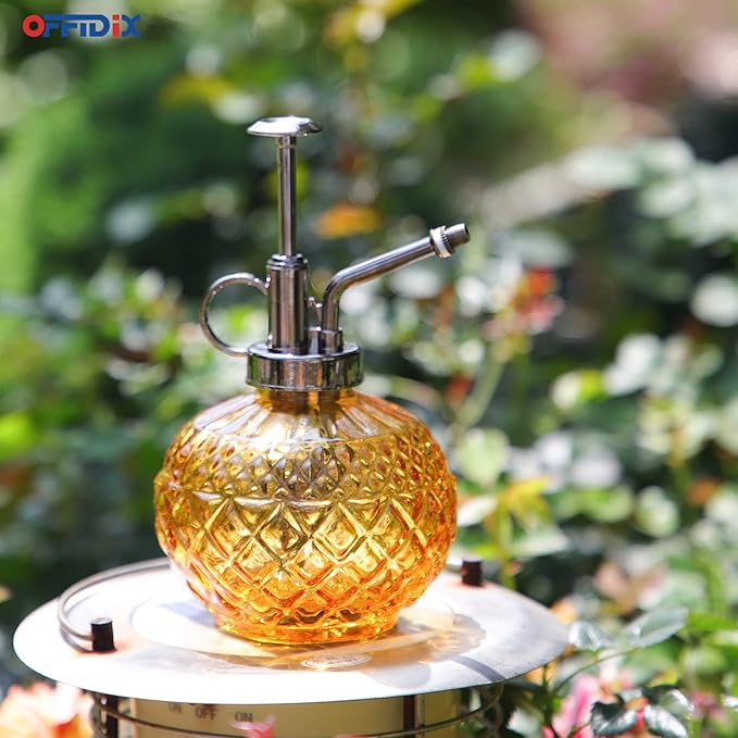 OFFIDIX Vintage Glass Spray Bottle, 300ML Plant Mister with Plastic Top Pump, Garden Sprayer, Cleaning (Brown)