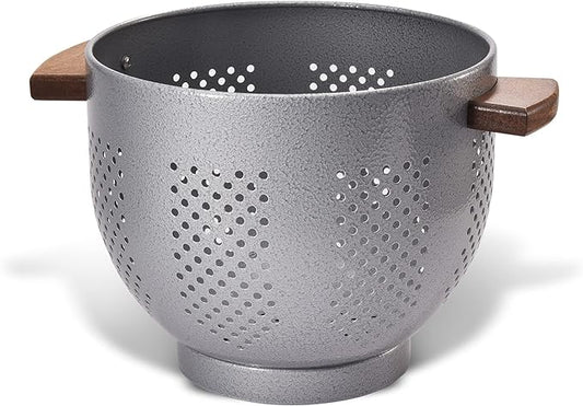 Metal Colander with Wood Handle and Stable Base, Powder Coated Steel Kitchen Strainer Basket for Draining Pasta, Vegetable and fruit(5.5quart,Greyhammertone)