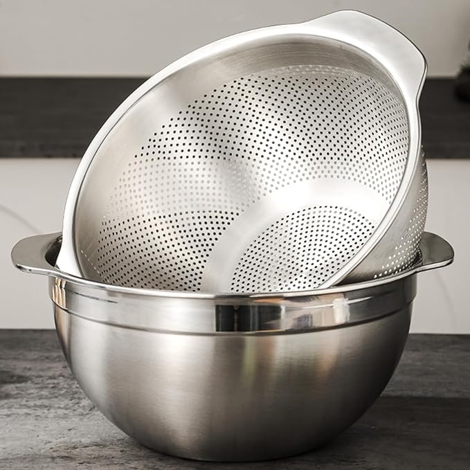 18/8 Stainless Steel Microwell Colander, 3.5QT Large Capacity with Handle Kitchen Food Strainer Basket for Washing Vegetables, Fruits, Rice, and Pasta (primary colour, 3.5QTColander+3.5QT Mixing bowl)