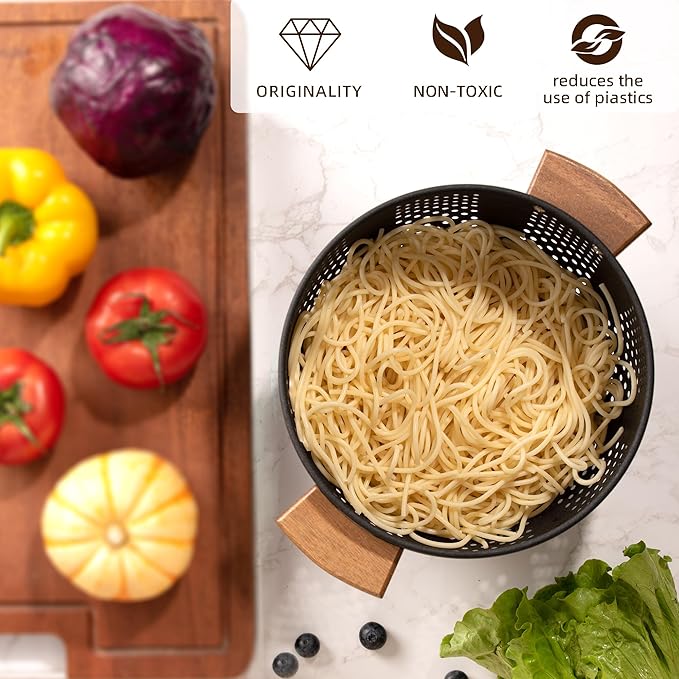 Metal Colander with Wood Handle and Stable Base, Powder Coated Steel Kitchen Strainer Basket for Draining Pasta, Vegetable and fruit (7quart,Matte Black)